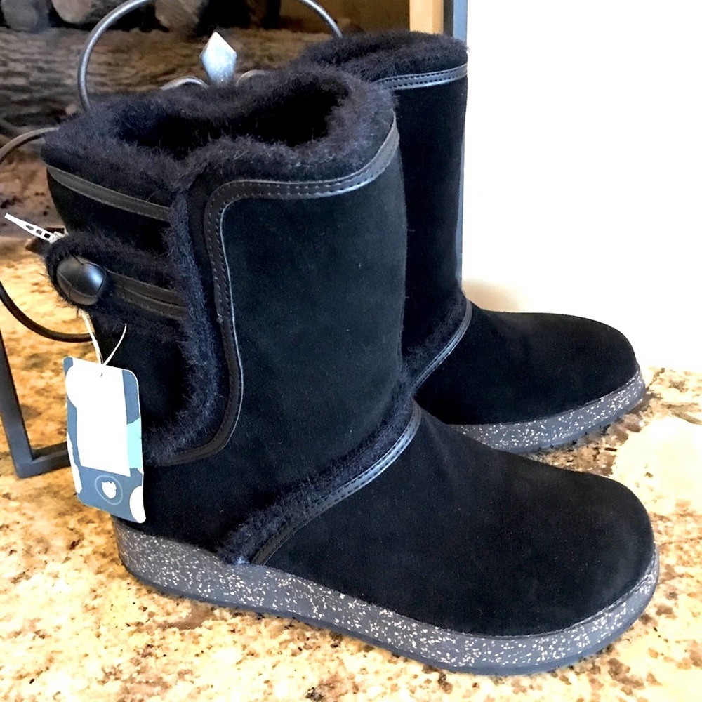 NWT EARTH BOOTS SIZE 7.5 BLACK DREAM CARAWAY WATERPROOF SUEDE LEATHER & FUR …